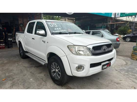 TOYOTA HILUX 2.5 STD 4X4 CD 16V TURBO DIESEL 4P MANUAL